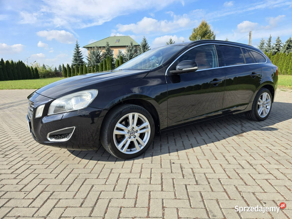 Volvo V60 20D5 SkóryKolorowa NaviNowy Zestaw aluminiowe felgi Kutno sprzedam
