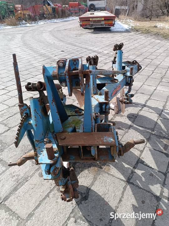 Pługi 3 skibowy zagonowy overum zabezpieczenia nieuszkodzony lubelskie Dragany