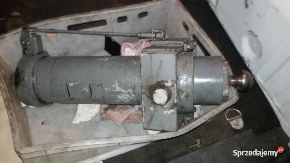 Przyczepa d55 d47 siłownik łódzkie Sieradz