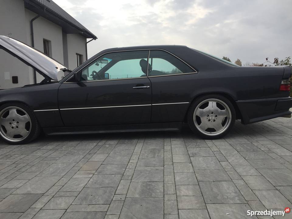 Mercedes C124 32 220 AMG czarny Lublin