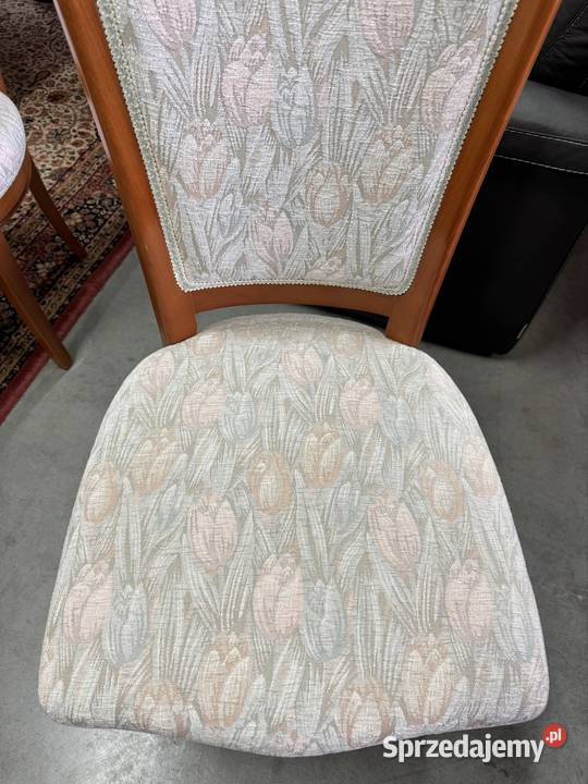 Okrągły stół włoski rozkładany z sześcioma