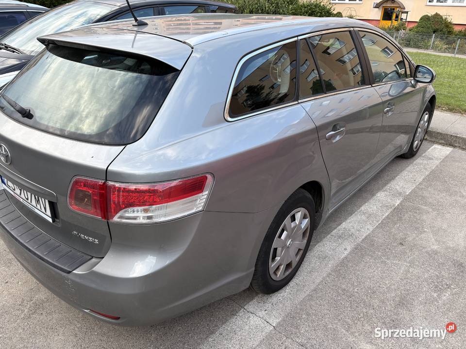 Toyota Avensis 18 Kombi 2009 pewna 2 komplety Szczecin sprzedam