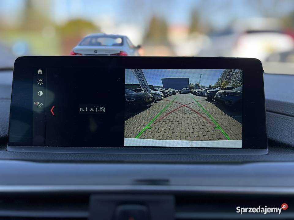 BMW 330I 2018 światła LED Warszawa sprzedam