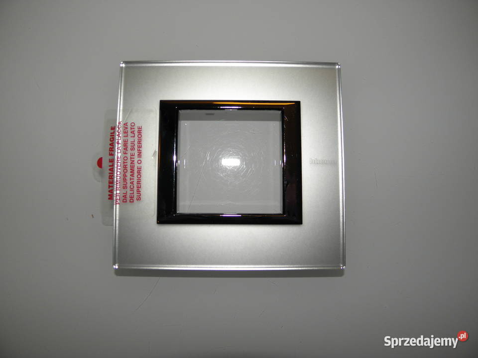 Bticino Axolute HA4802VSA ramka 2 moduły szkło sprzedam