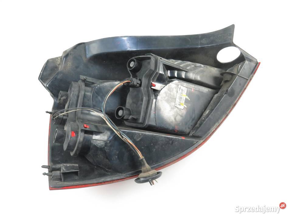 LAMPA PRAWA TYLNA RENAULT MEGANE II 8200073237