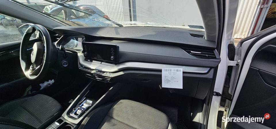 DESKA KOKPIT SKODA OCTAVIA IV AIRBAG KONSOLA Lipno