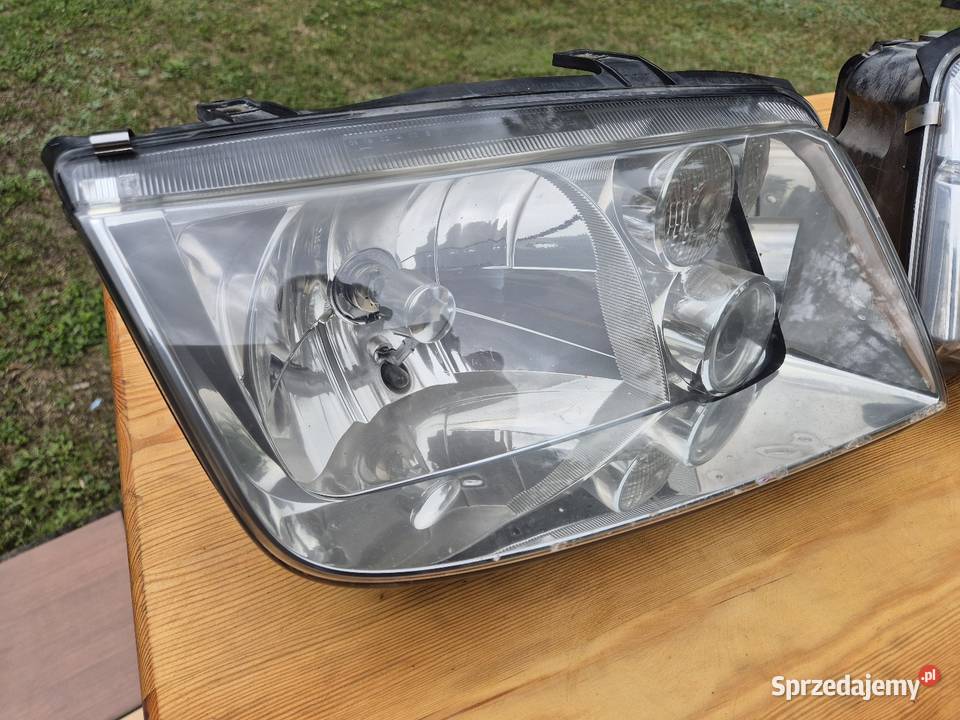 Lampy przód przednie VW Bora Hella Ostrołęka