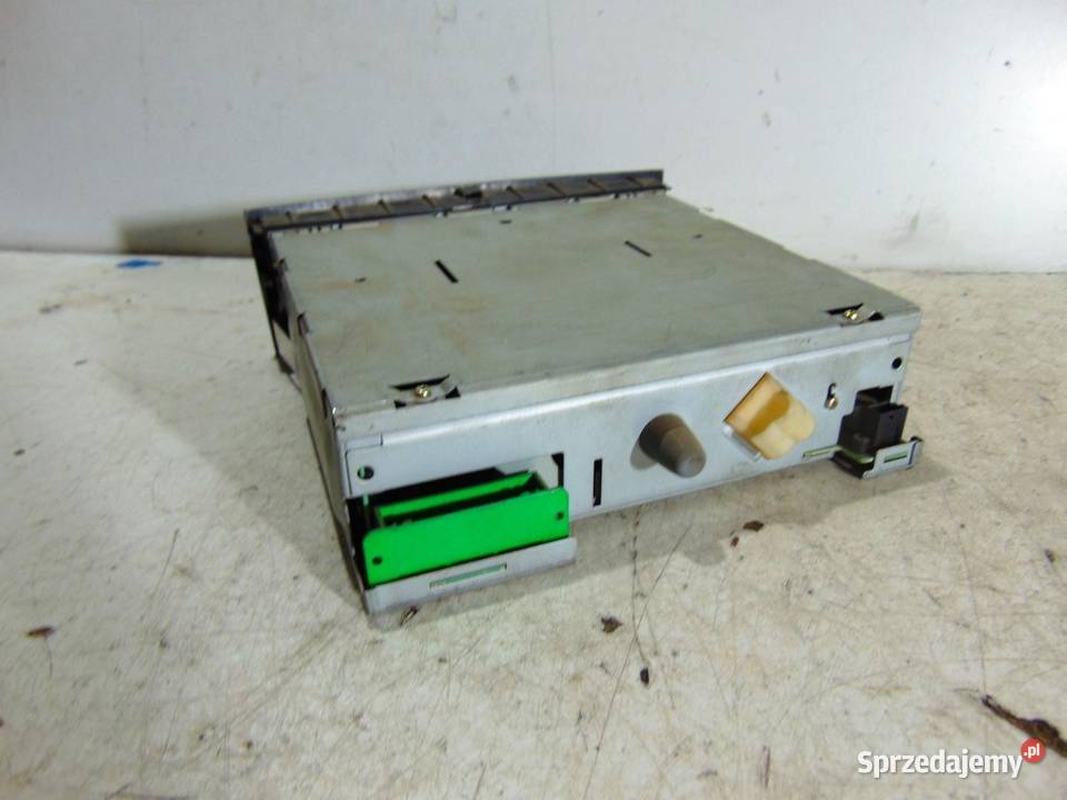 ZMIENIARKA CD RENAULT MEGANE II 8200084437