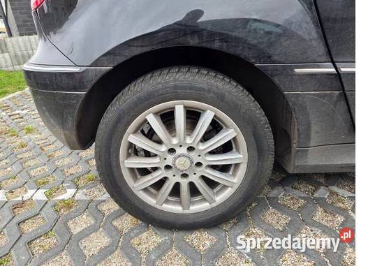 Syndyk sprzeda samochód Mercedes B Szczecin