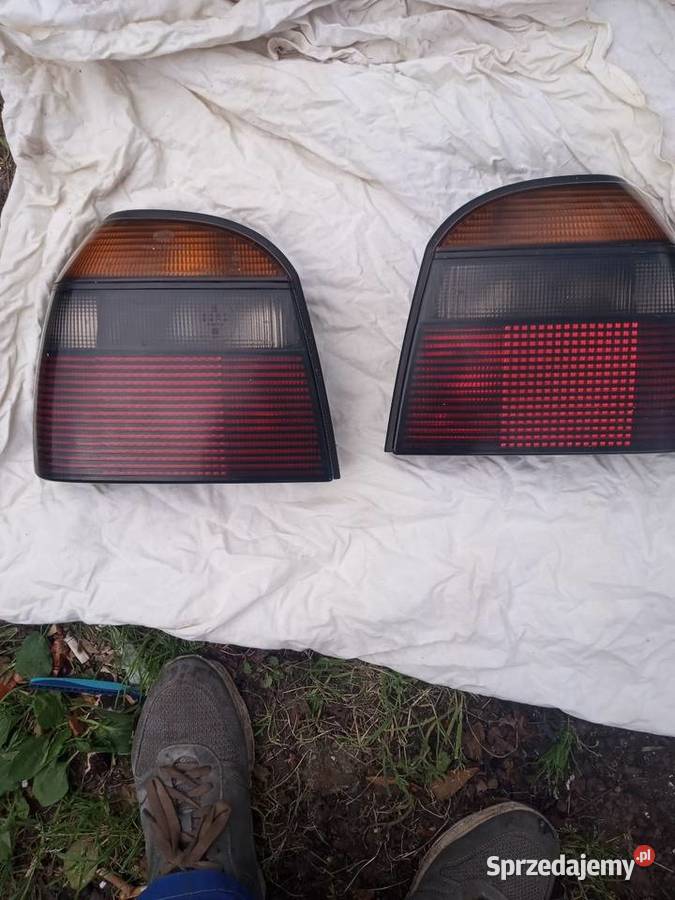 VW GOLF 3 GTI lampy tylne dymne osobowe Oświetlenie pomorskie