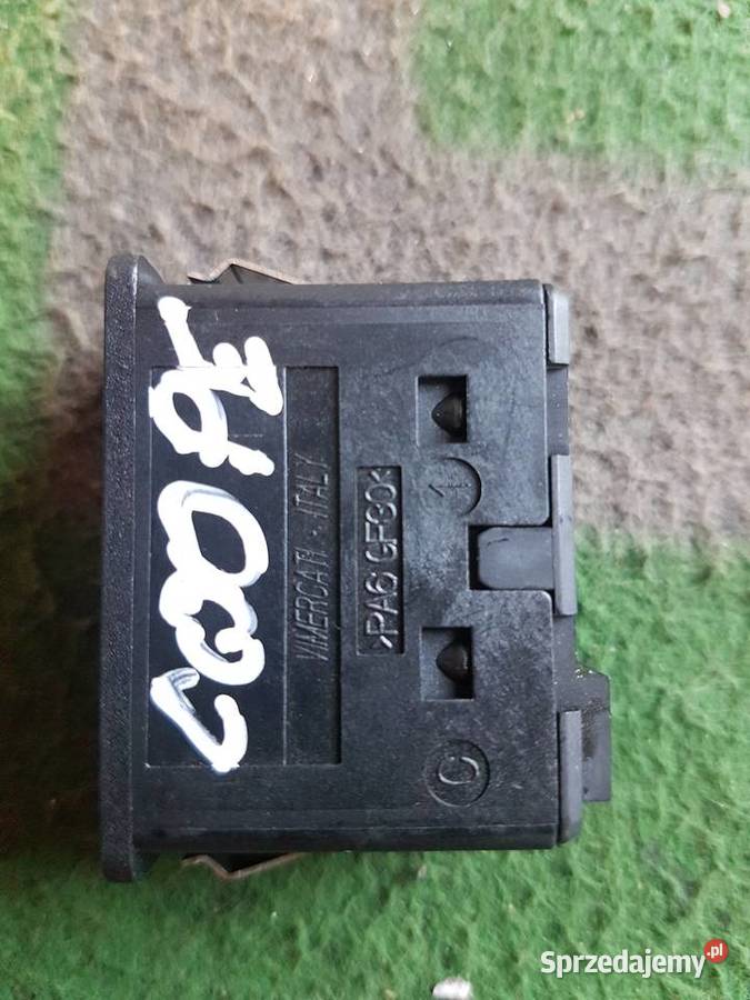 MINI R50 R56 BMW GNIAZDO AUX 6930561