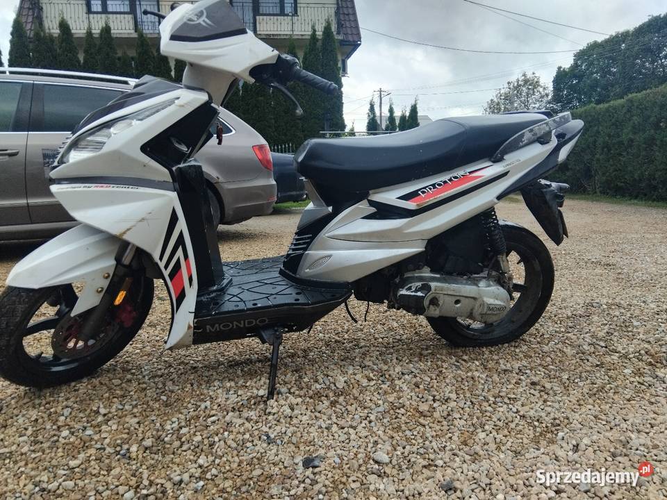 Skuter 50 2t do naprawy na zniżki akryl