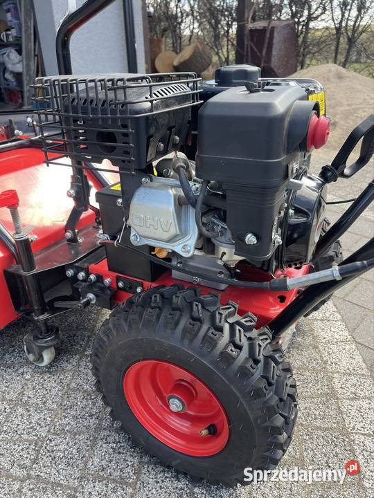 Zamiatarkoodśnieżarka HECHT warmińsko-mazurskie