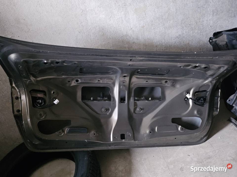 Klapa bagażnika Toyota Corolla E21 sedan komplet osobowe Łódź