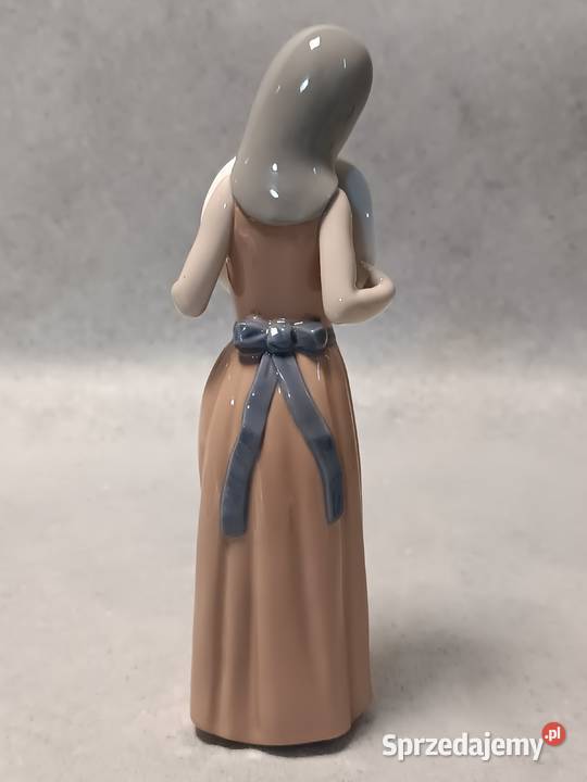 LLADRO 5007 Bashful Dziewczyna z kapeluszem Stargard