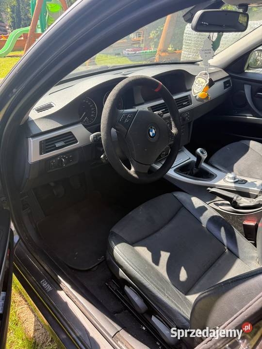 Syndyk sprzeda BMW e91 320d 2006 r manualna