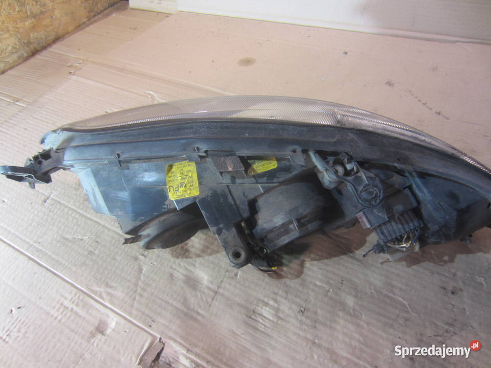 lampa prawa przód xsenon ksenon opel vectra b Szczecin