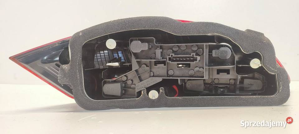 PORSCHE CAYMAN S 987 LAMPA PRAWY TYŁ 98763142403 osobowe
