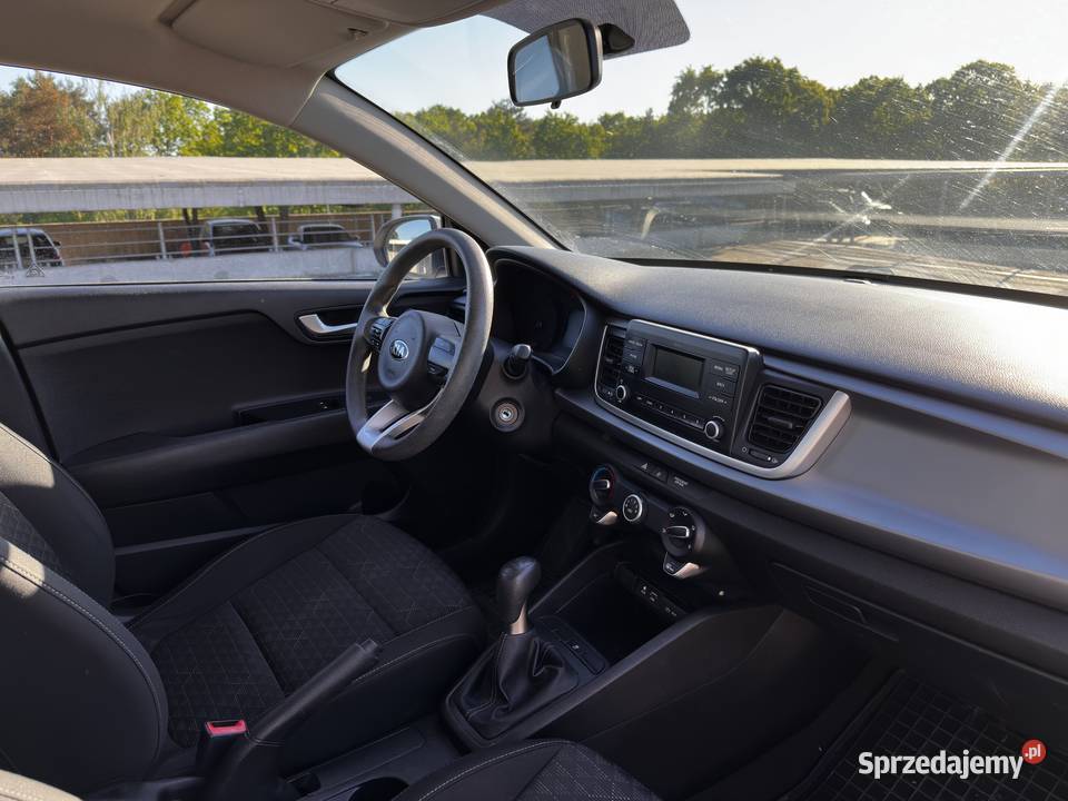Sprzedam prywatnie Kia Rio IV gen salon Rio Warszawa