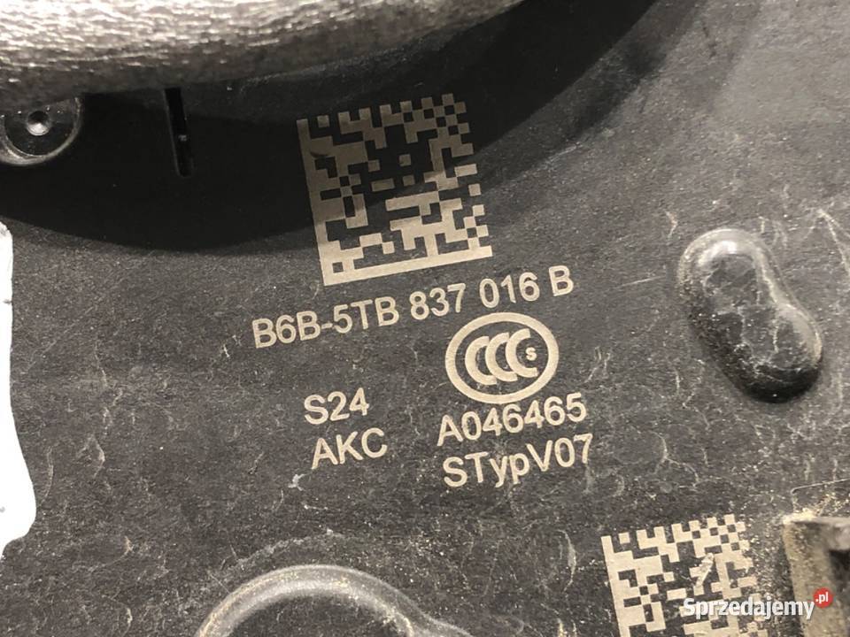 ZAMEK DRZWI PRAWY PRZÓD VW GOLF VII Kombi Zamki, wkładki i kluczyki