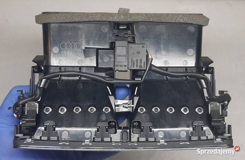 KRATKA NAWIEWU TYLNA AUDI Q7 4M 4M0819203 Mielęcin
