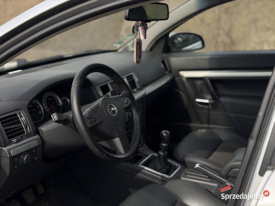 Opel Vectra C Polift 19cdti 150