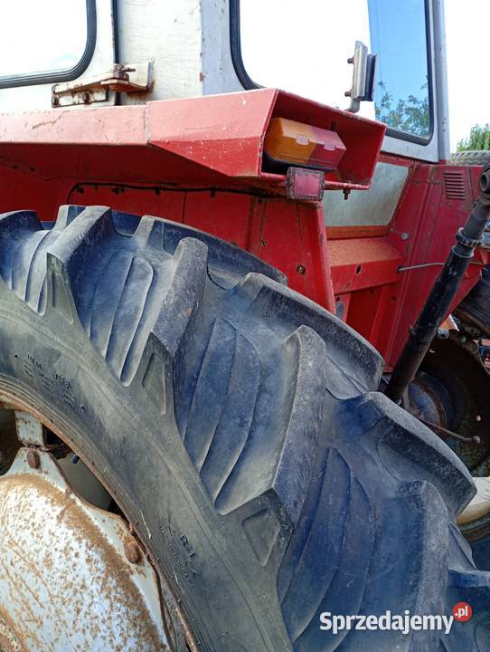 Ciągnik rolniczy Massey Ferguson 590 sprowadzony
