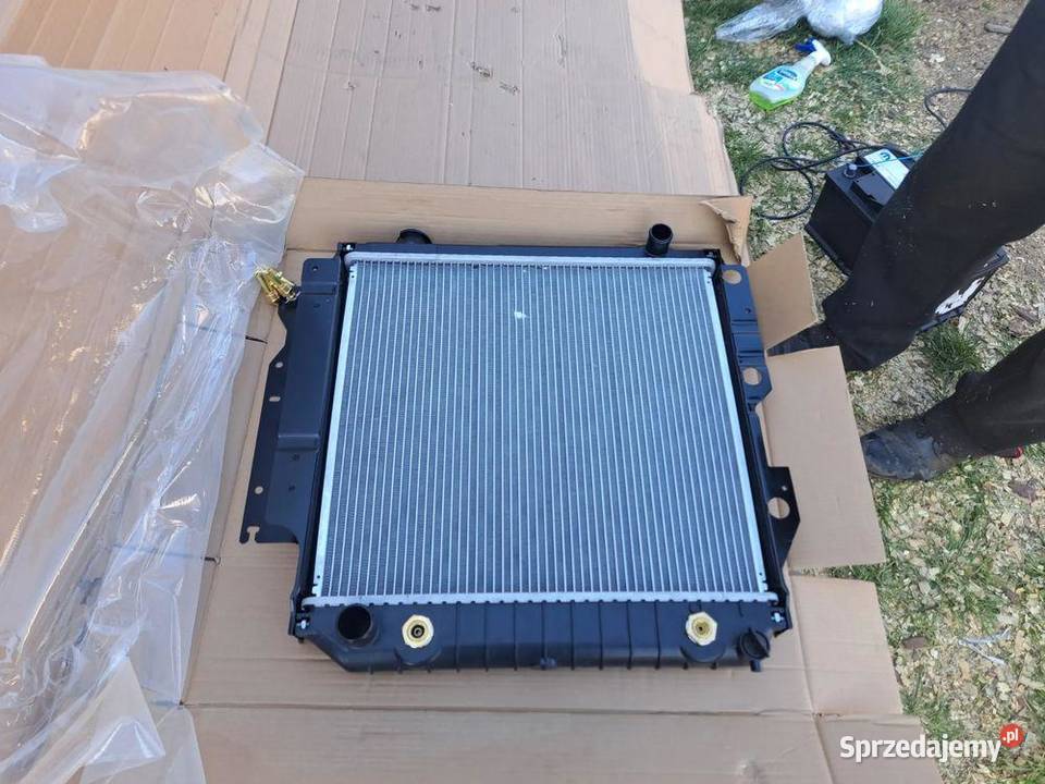 Chłodnica wody Jeep Wrangler YJ TJ 40 52040286