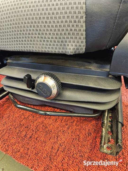 Fotel kierowcy z hydraulicznym amortyzatorem do Warszawa sprzedam