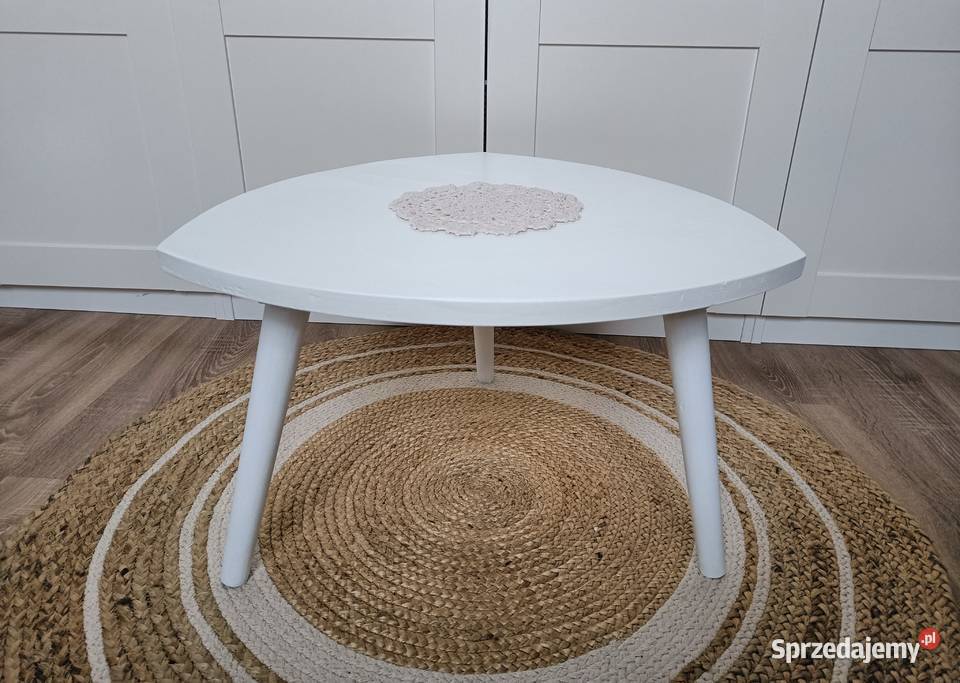 STOLIK kawowy biały trójkąt na 3 nogach Ława podkarpackie Brzostek sprzedam