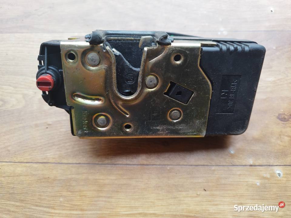 OPEL VECTRA B LIFT ZAMEK PRAWY TYŁ AM 90503996 Jasło sprzedam