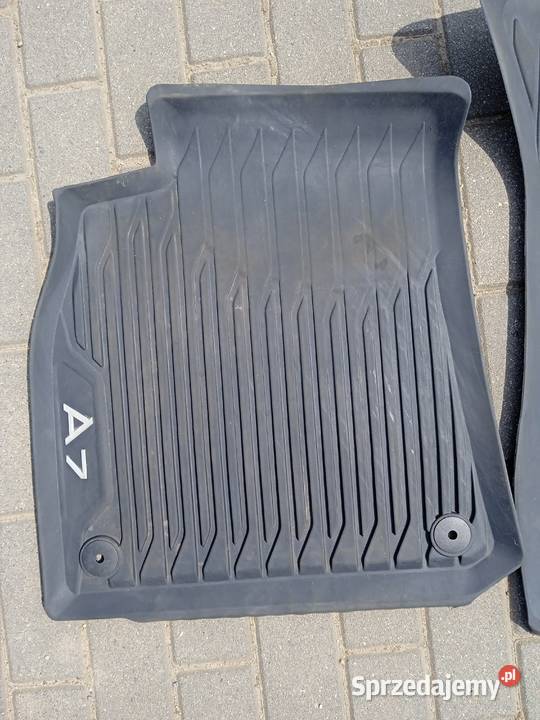 Dywaniki gumowe przód OEM z napisem A7 Świercze