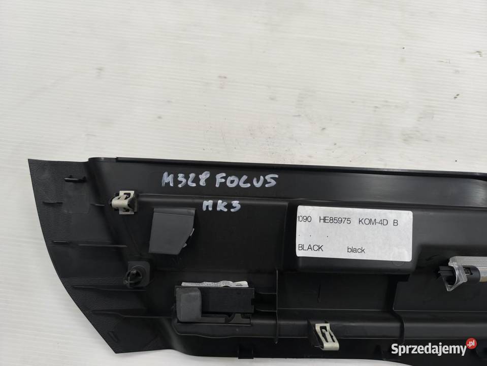 OSŁONA BAGAŻNIKA MOCOWANIE ROLETY FORD FOCUS MK3 osobowe