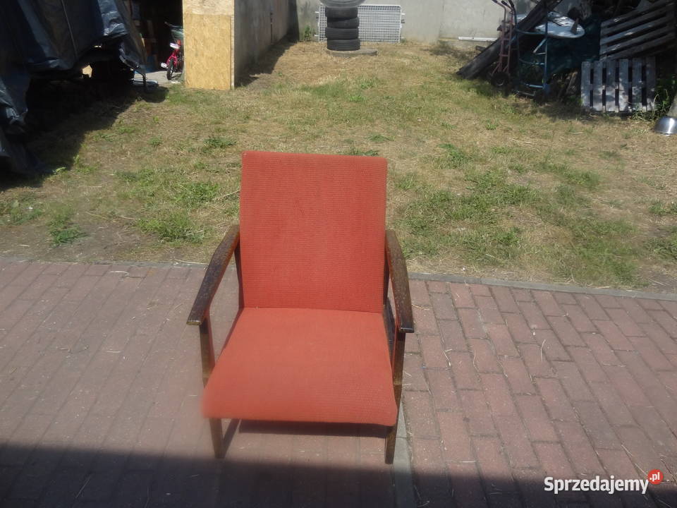 Fotel Jerzy PRL Orzech