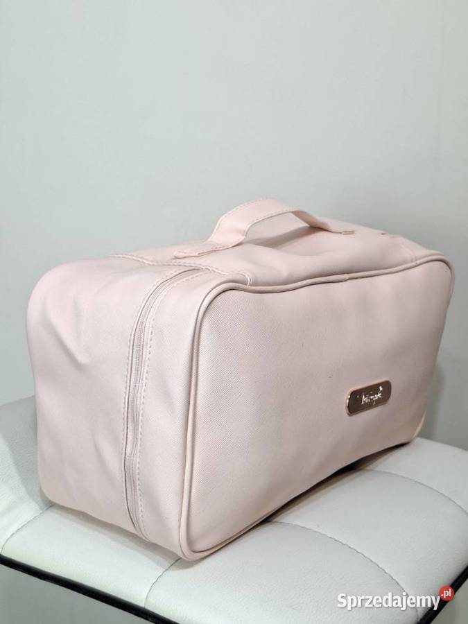 Elegancka różowa kosmetyczka Triumph Kraków