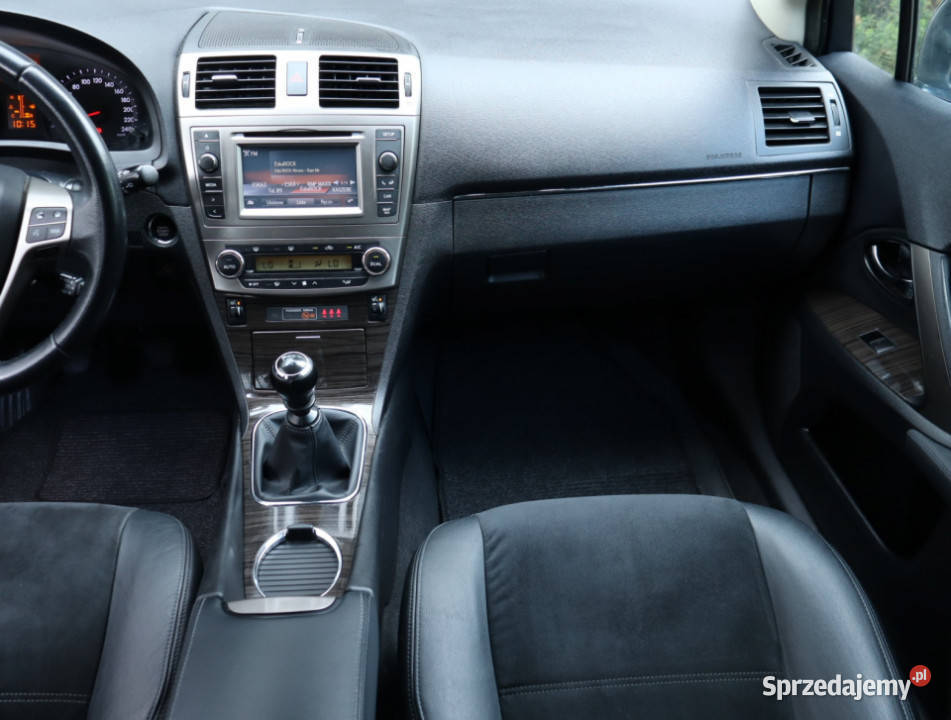 Toyota Avensis 22 D4D światła przeciwmgielne sprzedam