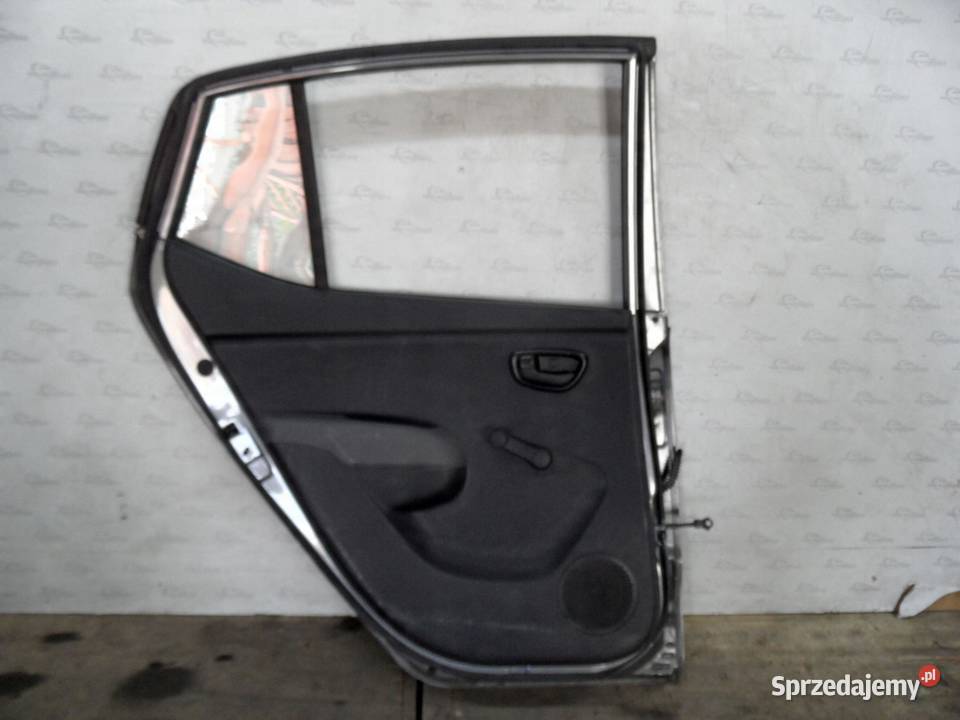 HYUNDAI i10 10r drzwi lewy tył sprzedam