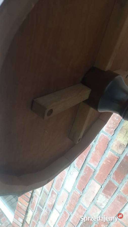 Stolik kawowy okrągły stylowy 697 Meble Gawroniec