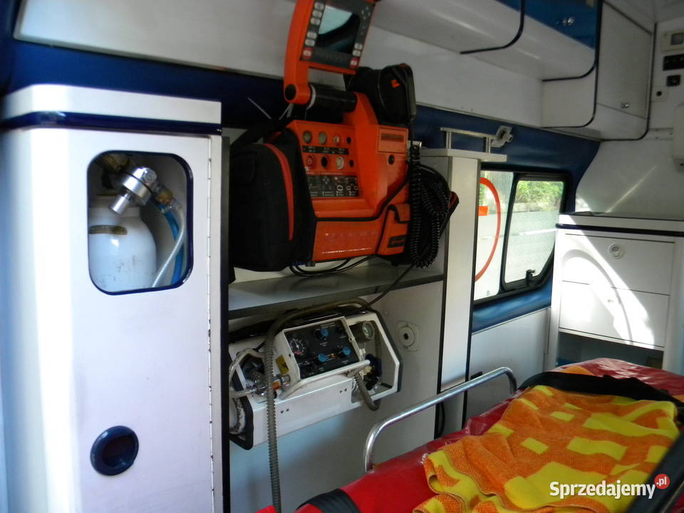 Defibrylator Corpuls 816 sprawny z paszportem Częstochowa