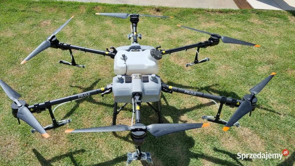 DRON ROLNICZY DO OPRYSKOW DJI T30