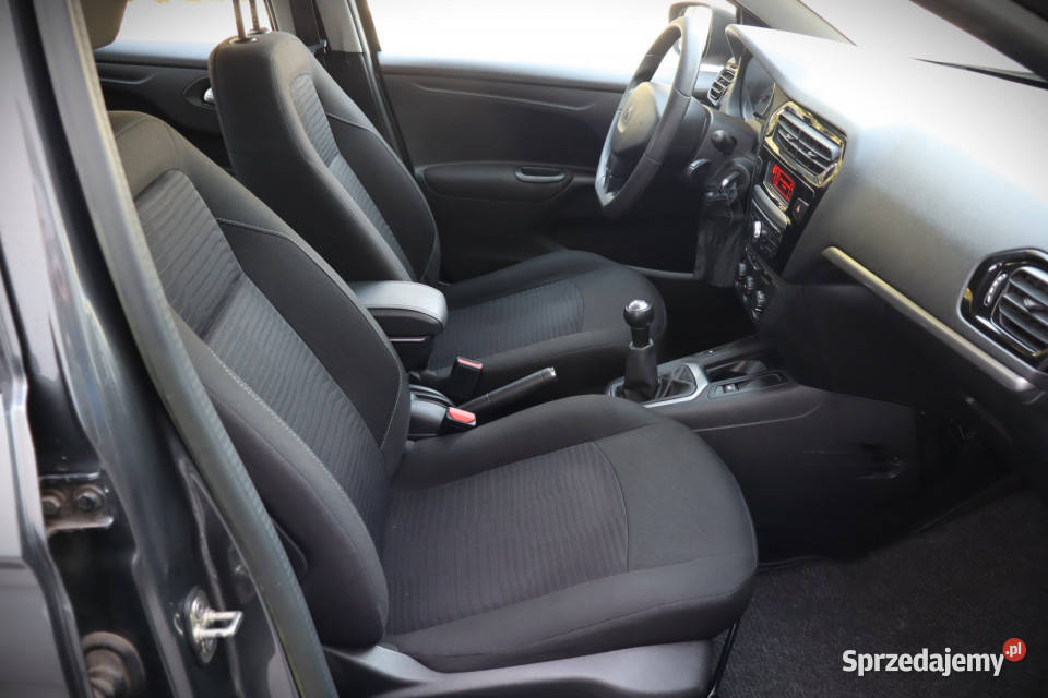 Peugeot 301 16 BlueHDi radio Zabrze