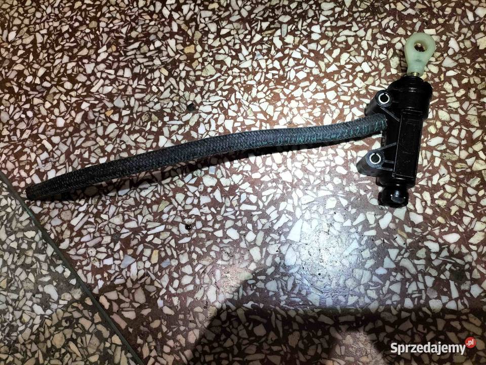 Pompa sprzęgła manualnej skrzyni BMW E90 E91 E92 osobowe Poręba