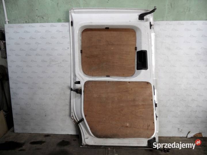 VOLKSWAGEN CADDY III 09r drzwi lewe bok 160 Kielce