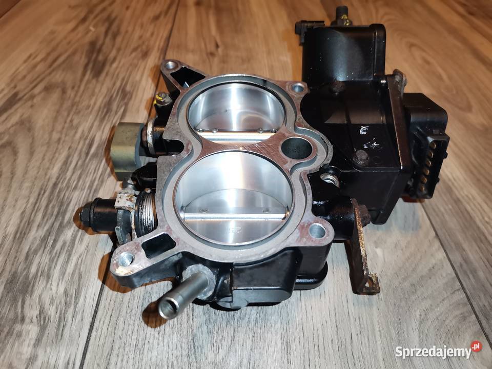 PRZEPUSTNICA AUDI S4S6 C4V8 D113642 32V osobowe Części samochodowe Trzeciewiec