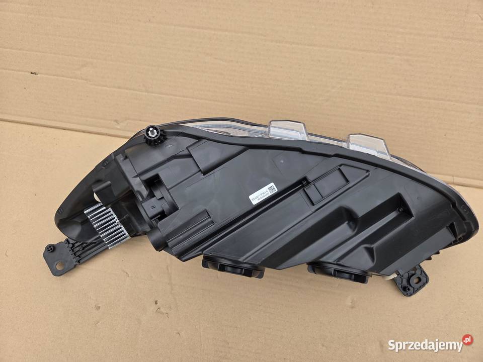 Lampa prawa przód przednia Ford Focus IV 2546956 sprzedam