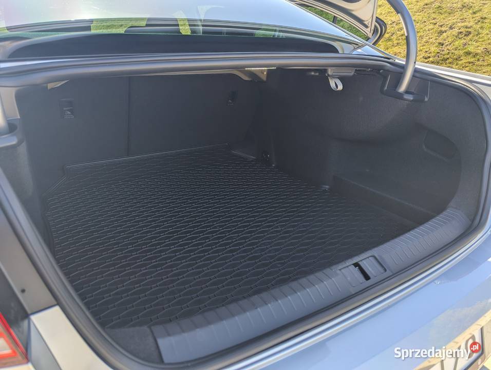 VW Passat 20 tdi 150 sedan niski przebieg manualna