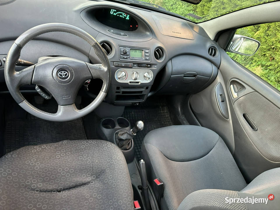 Toyota Yaris Polski salon liftingu 5 drzwi aluminiowe felgi Wejherowo sprzedam