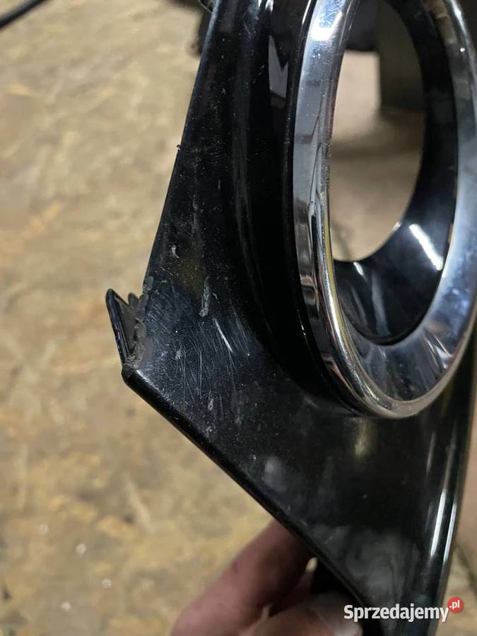 Audi Q5 lewa kratka atrapka halogen ramka Atrapy