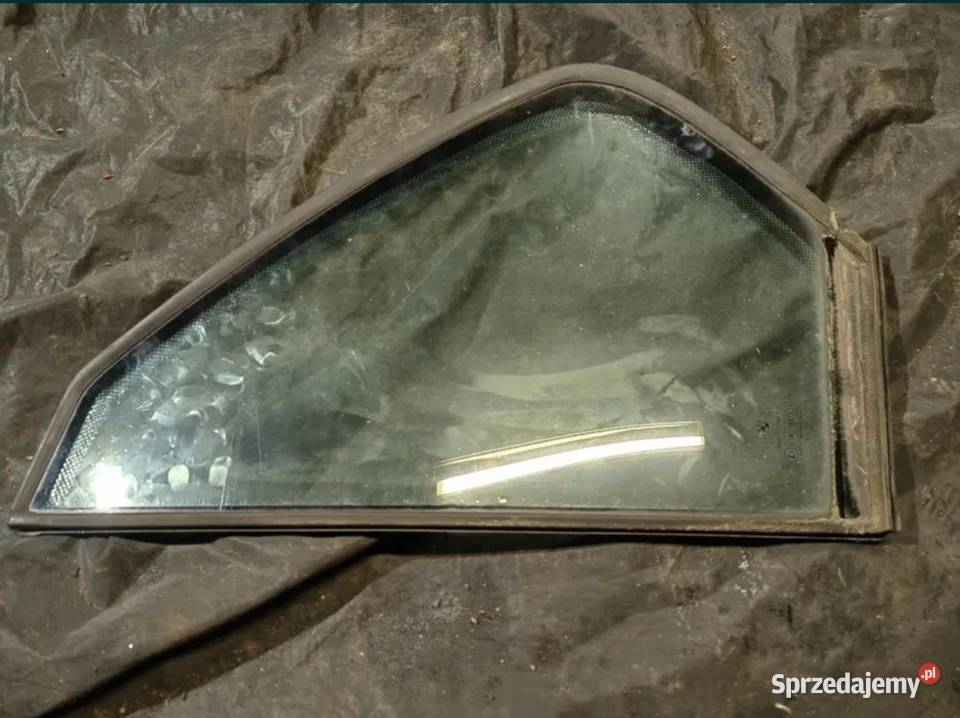 Szyba trójkąt lewych tylnych drzwi BMW e32 śląskie Żory