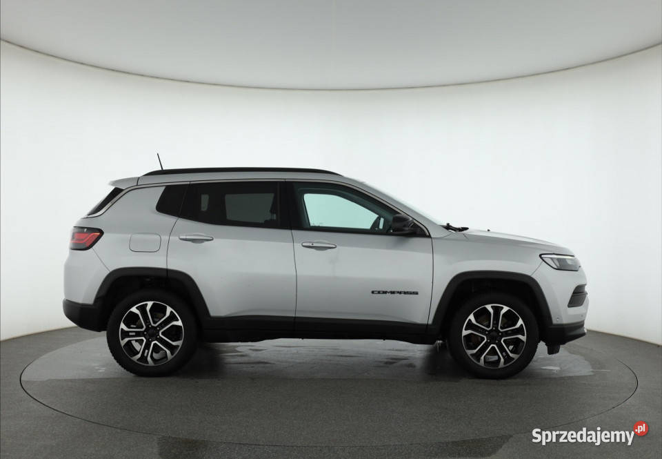 Jeep Compass 13 TGDI klimatyzacja